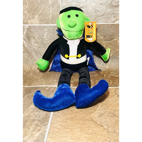 VTG Halloween 16” Vampire Plush Goffa International Stuffed Plushie Doll - Picture 2 of 6